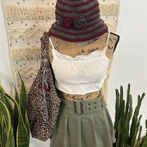 Vintage Made in Italy Grey and red striped wool blend hat with rose details